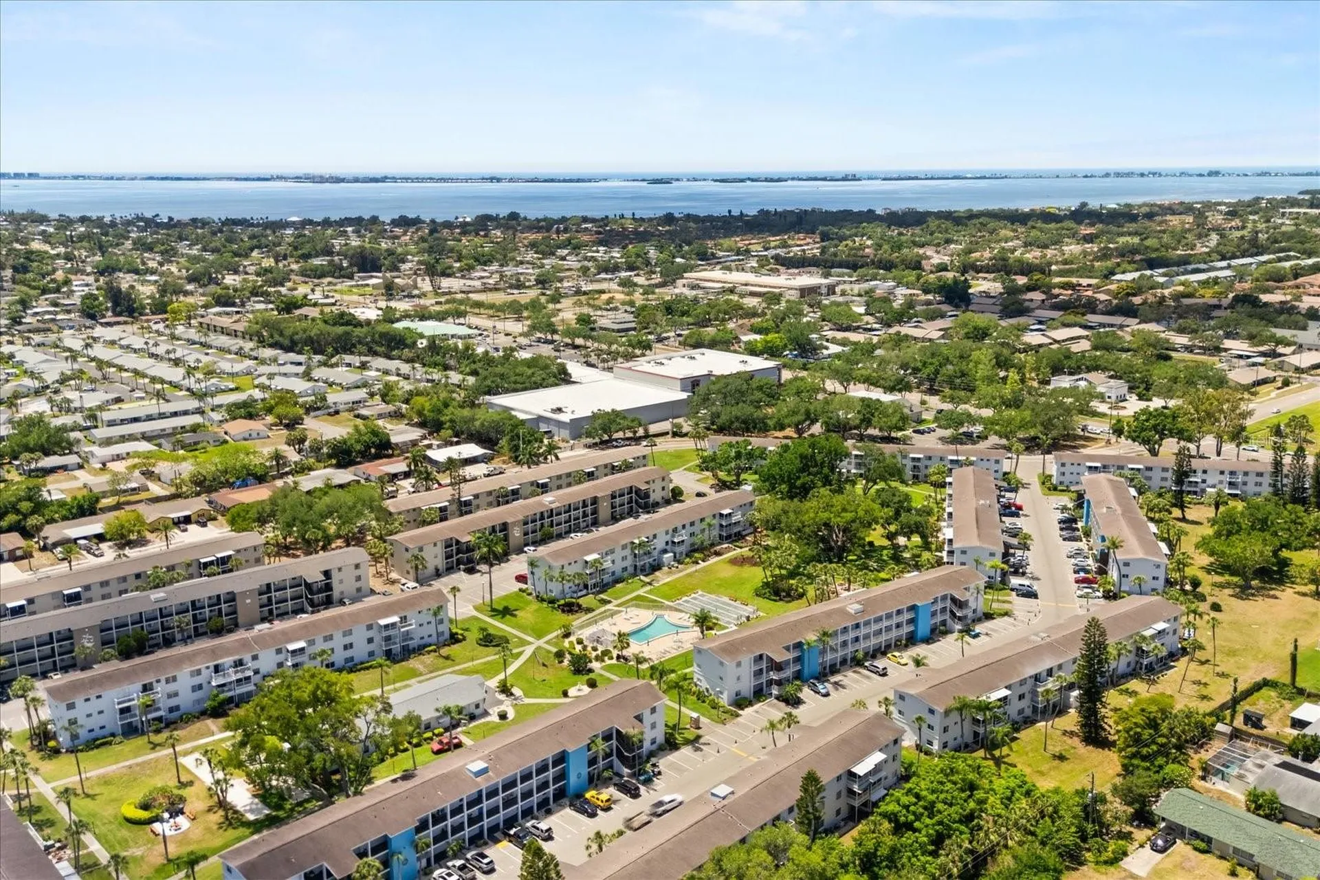 2425 Flamingo Boulevard Bradenton FL 34207