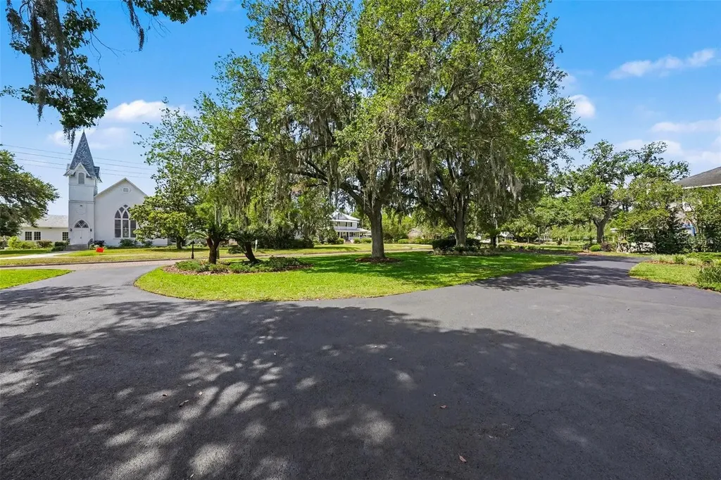 37403 Church Avenue Dade City FL 33525
