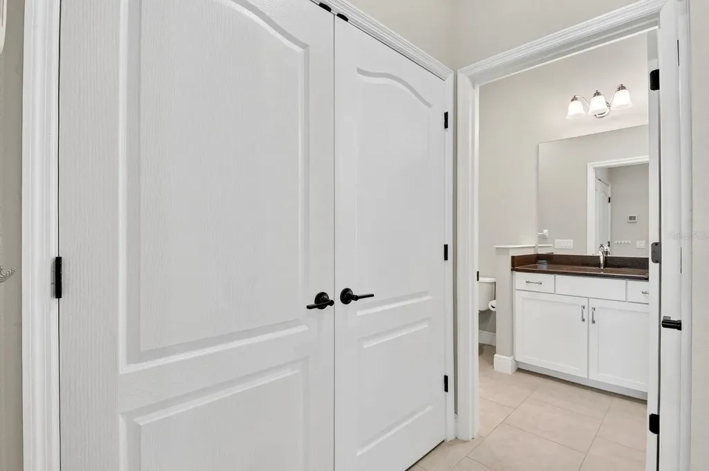 4417 Amalfi Avenue Sarasota FL 34243