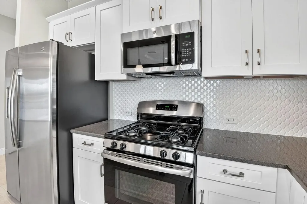 4417 Amalfi Avenue Sarasota FL 34243
