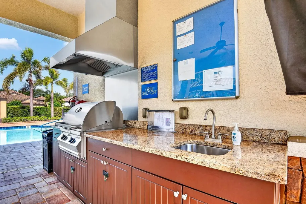 4417 Amalfi Avenue Sarasota FL 34243