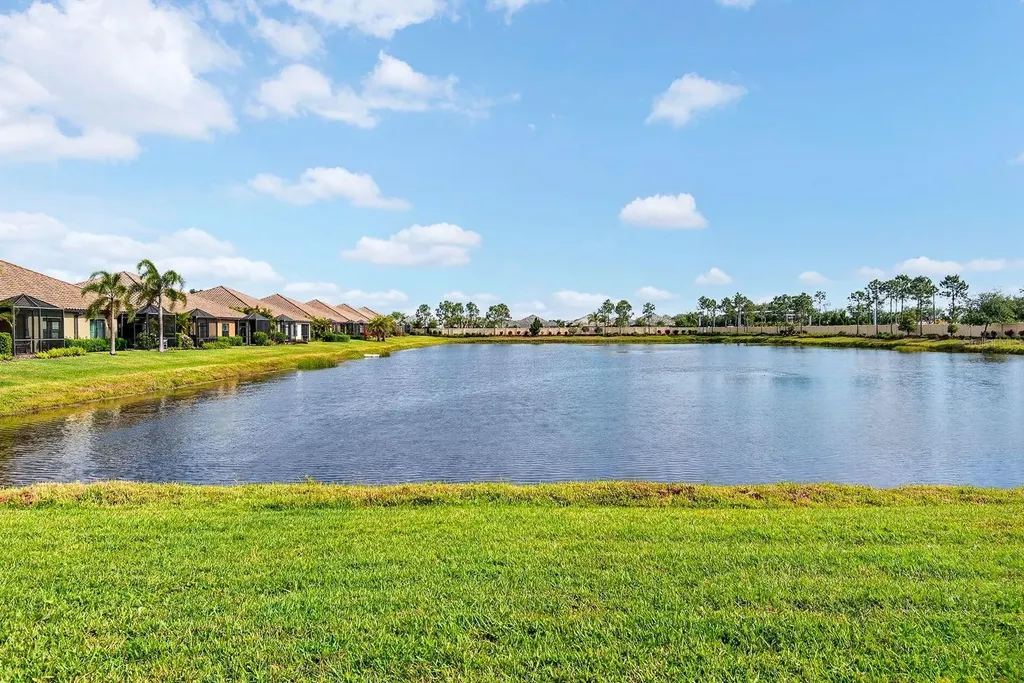 4417 Amalfi Avenue Sarasota FL 34243