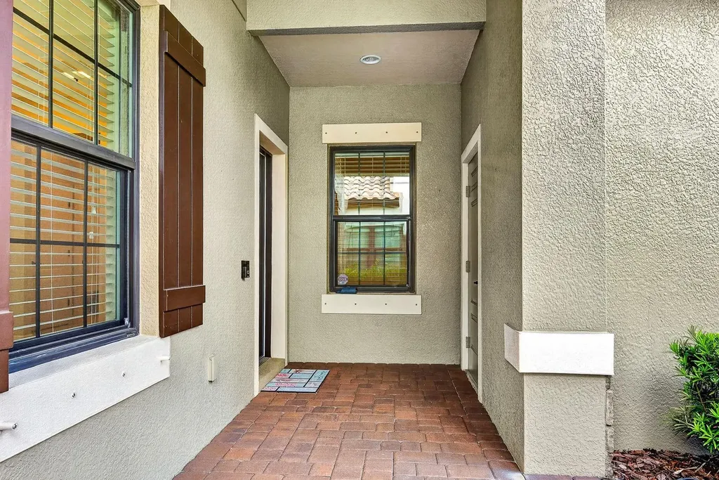 4417 Amalfi Avenue Sarasota FL 34243