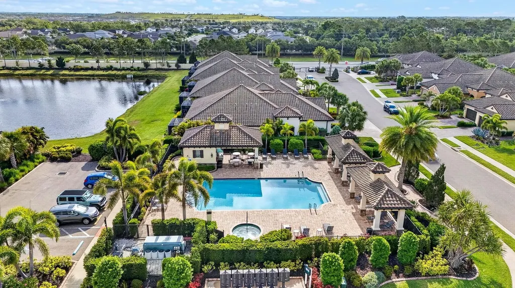 4417 Amalfi Avenue Sarasota FL 34243