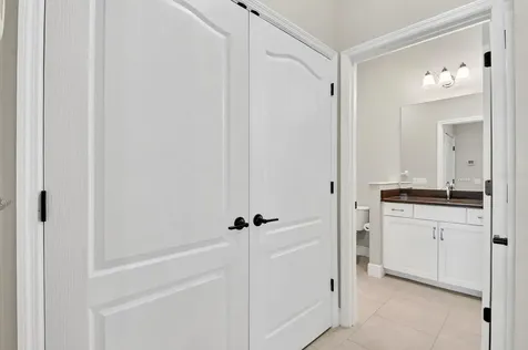 4417 Amalfi Avenue Sarasota FL 34243