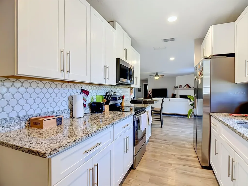 985 N 11th Street Eagle Lake FL 33839