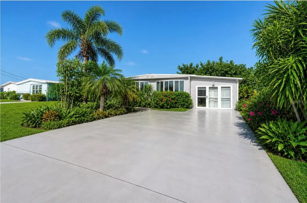 1320 Seagull Drive Englewood FL 34224