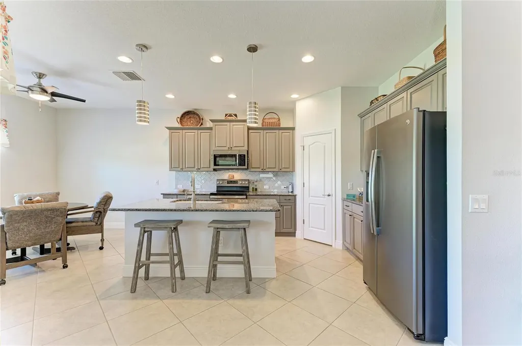 7750 Ridgelake Circle Bradenton FL 34203