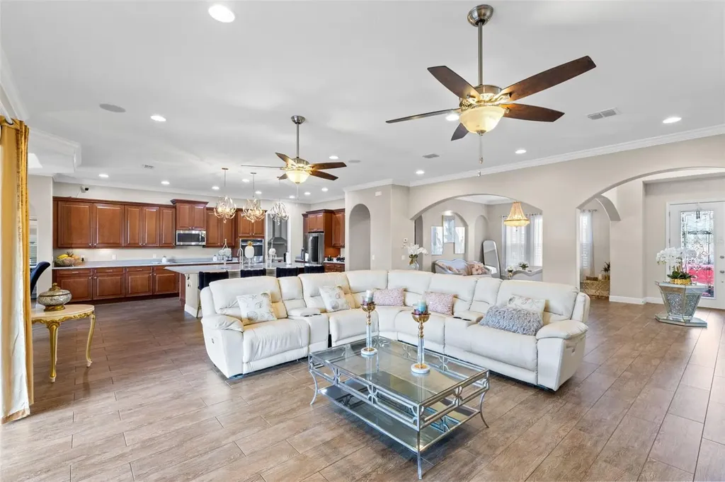 900 Windlass Court Kissimmee FL 34746