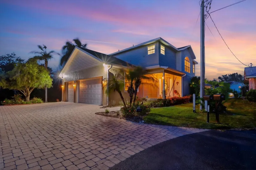 939 SE 3rd Avenue Crystal River FL 34429
