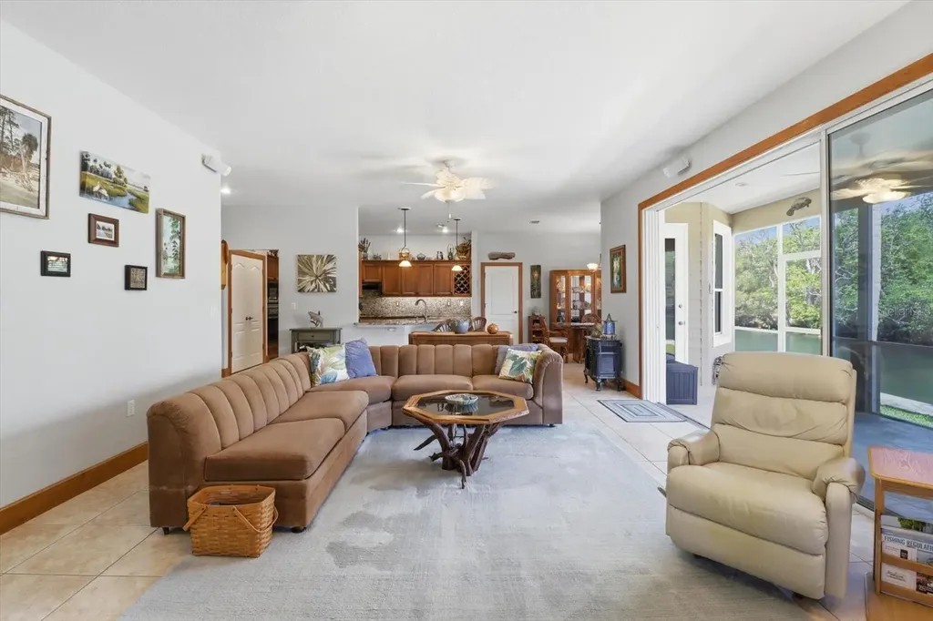 939 SE 3rd Avenue Crystal River FL 34429