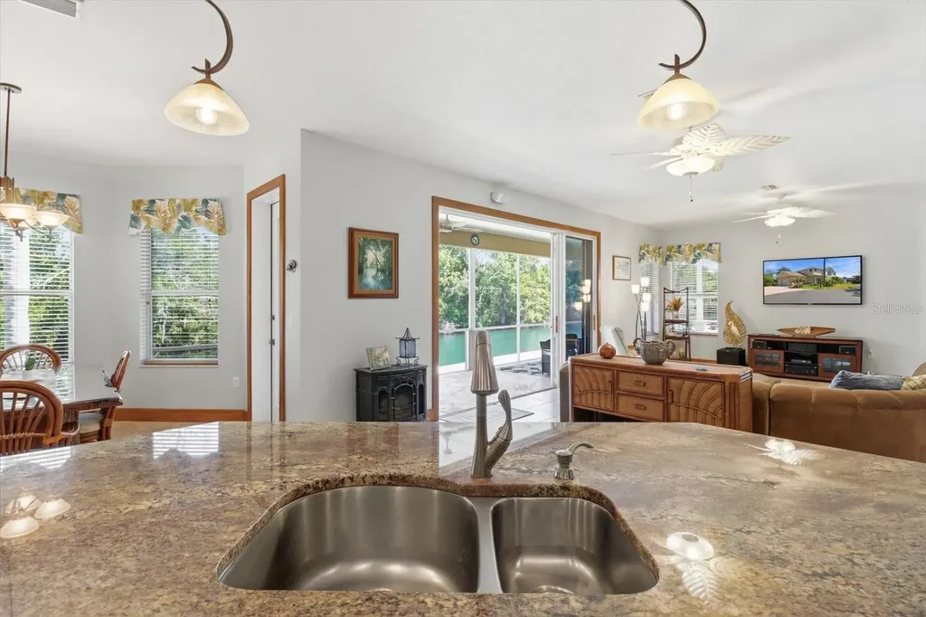 939 SE 3rd Avenue Crystal River FL 34429