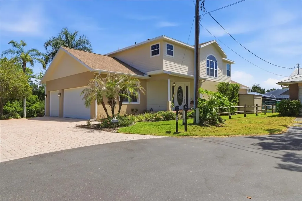 939 SE 3rd Avenue Crystal River FL 34429