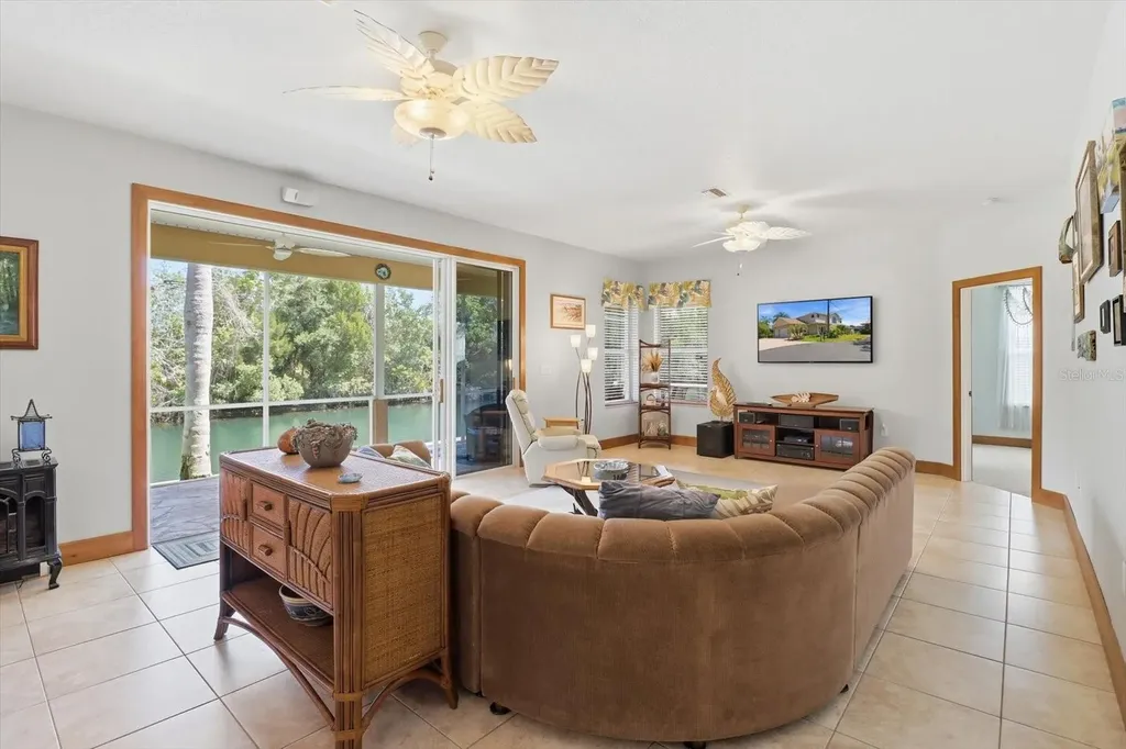 939 SE 3rd Avenue Crystal River FL 34429
