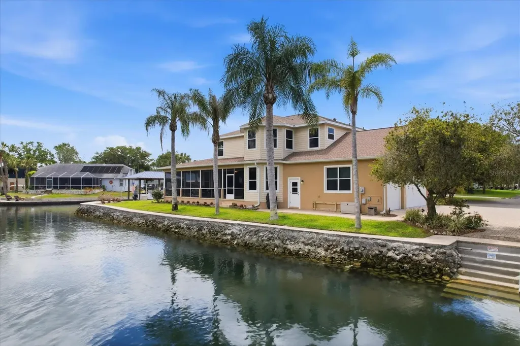 939 SE 3rd Avenue Crystal River FL 34429