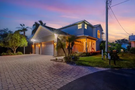 939 SE 3rd Avenue Crystal River FL 34429