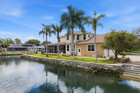 939 SE 3rd Avenue Crystal River FL 34429