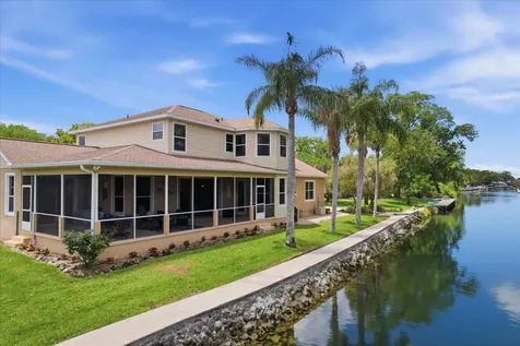 939 SE 3rd Avenue Crystal River FL 34429