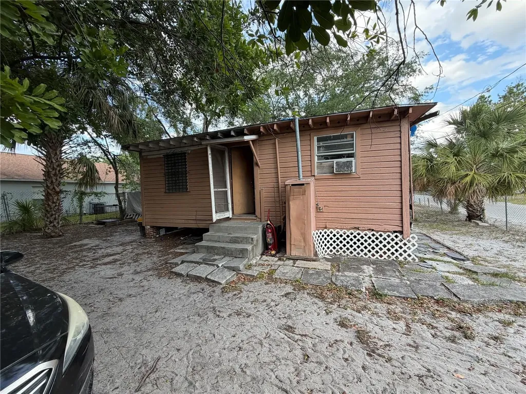 Tampa FL 33605