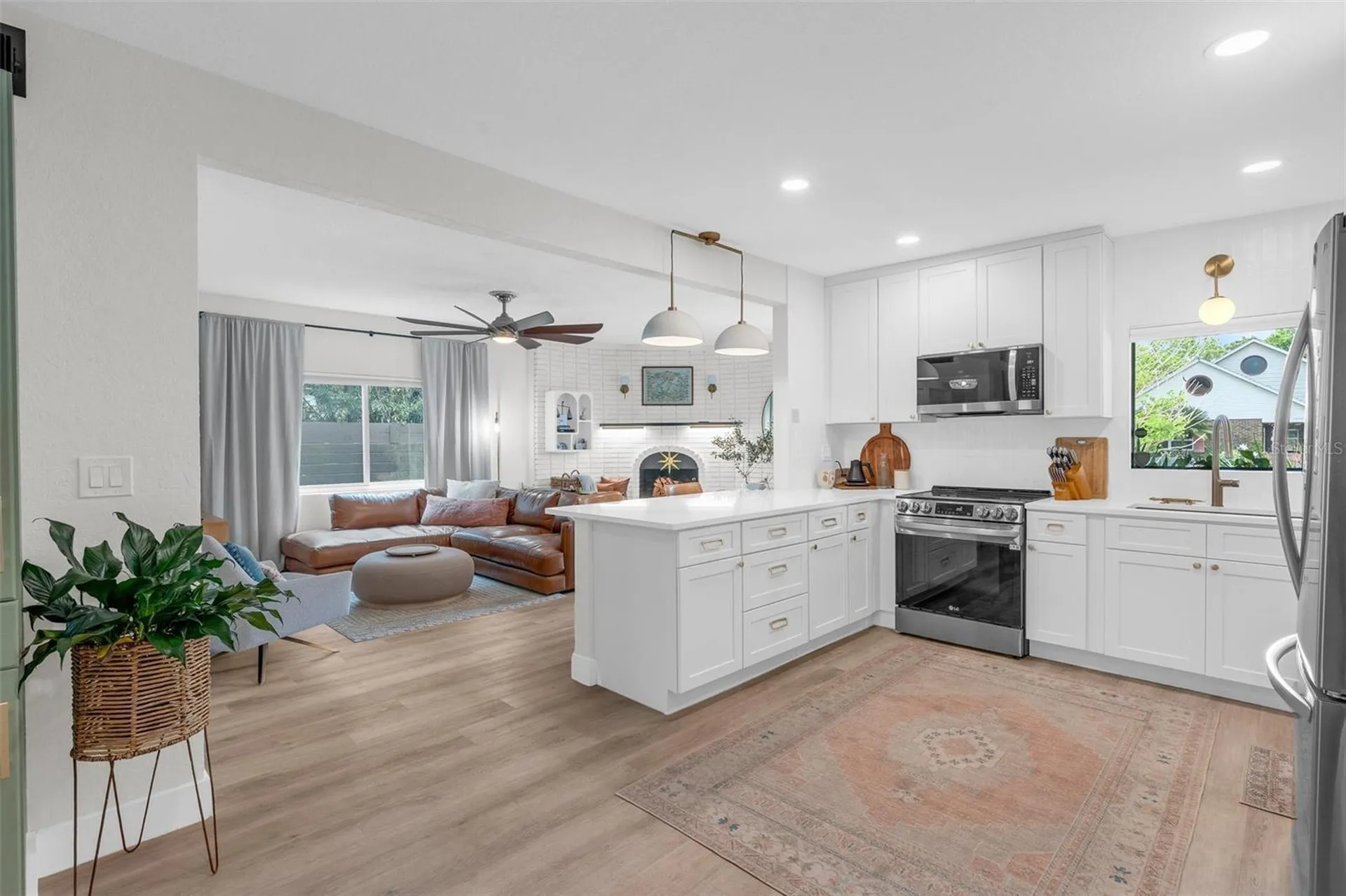 1929 Essex Place Orlando FL 32806