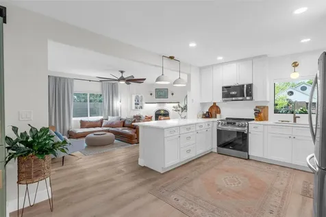 1929 Essex Place Orlando FL 32806