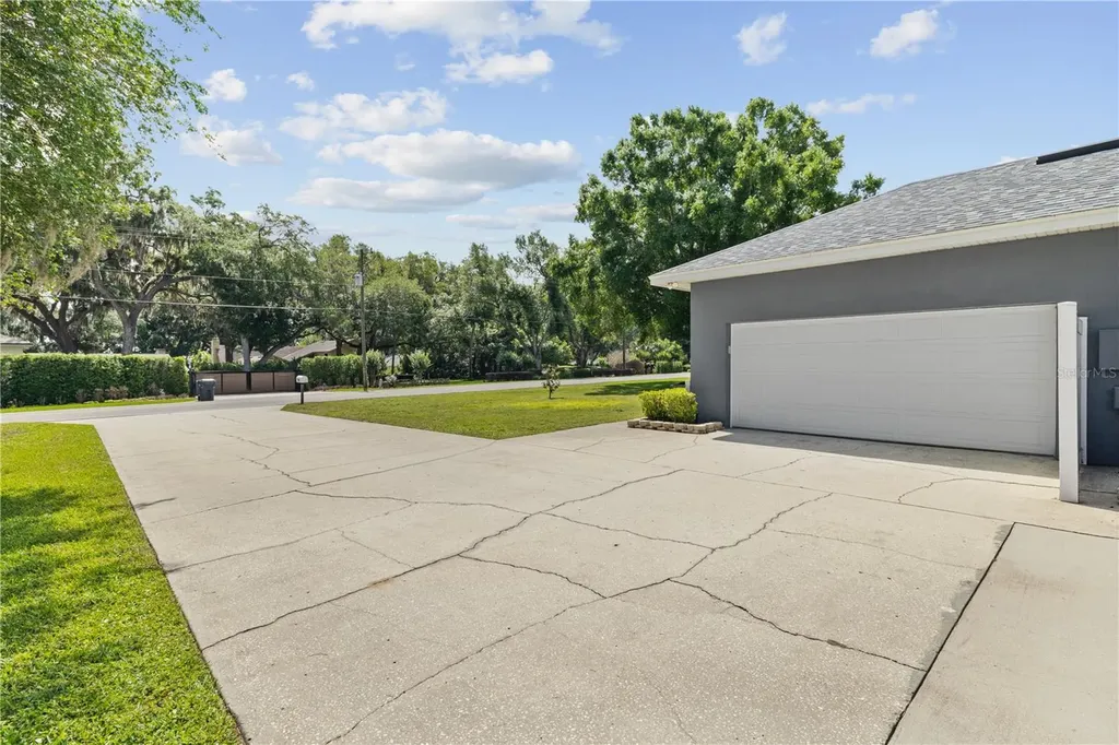 1095 W Lake Hamilton Drive Winter Haven FL 33881