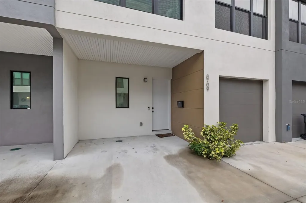 8709 Palm Ranches Place Tampa FL 33614