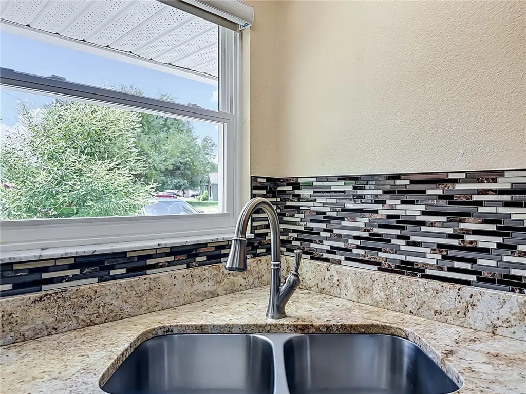 12547 Pine Island Drive Leesburg FL 34788