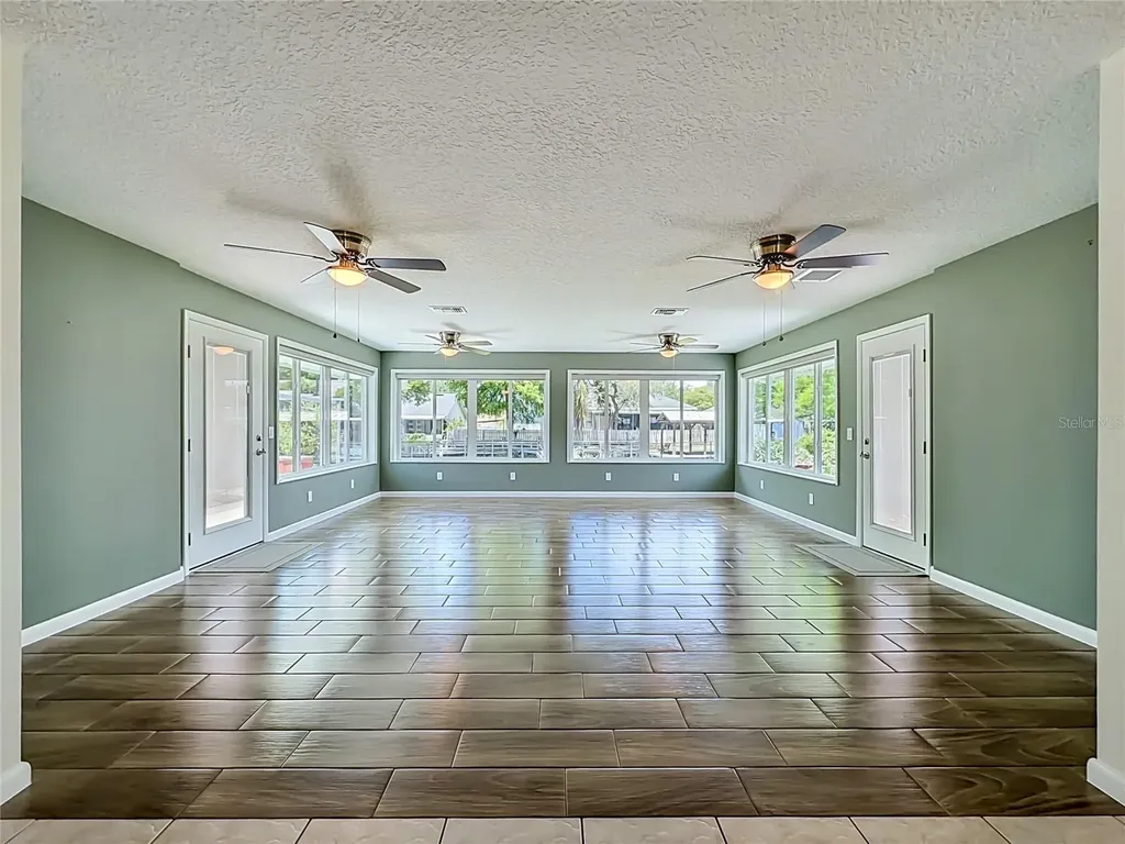 12547 Pine Island Drive Leesburg FL 34788