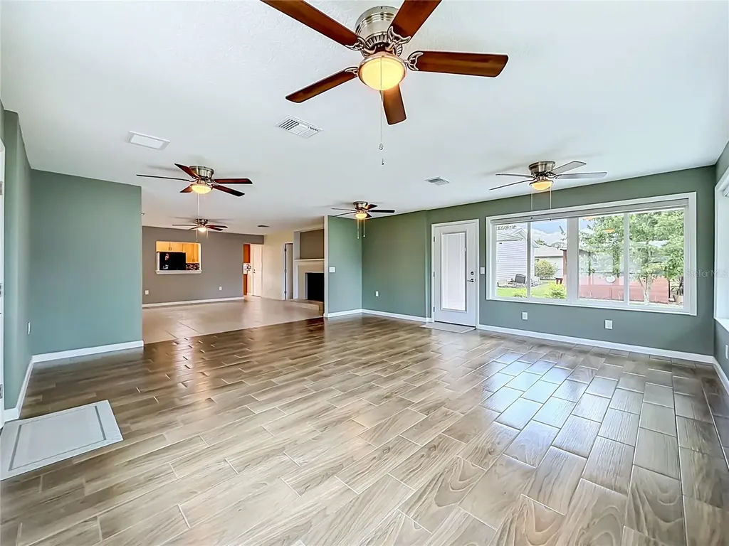 12547 Pine Island Drive Leesburg FL 34788