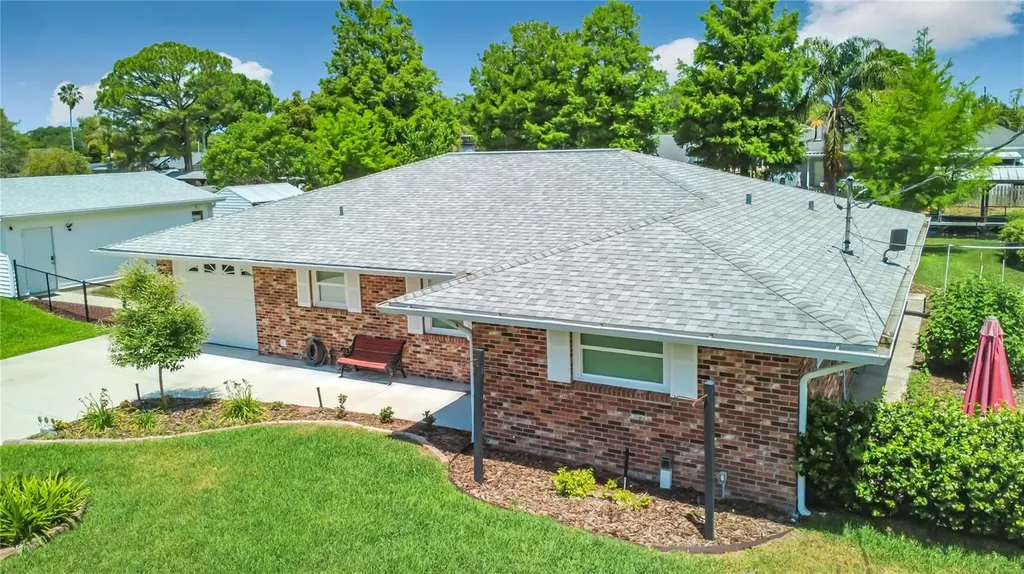 12547 Pine Island Drive Leesburg FL 34788