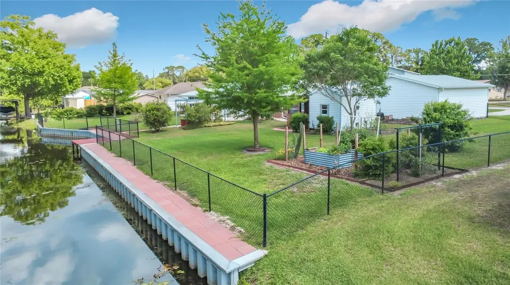12547 Pine Island Drive Leesburg FL 34788