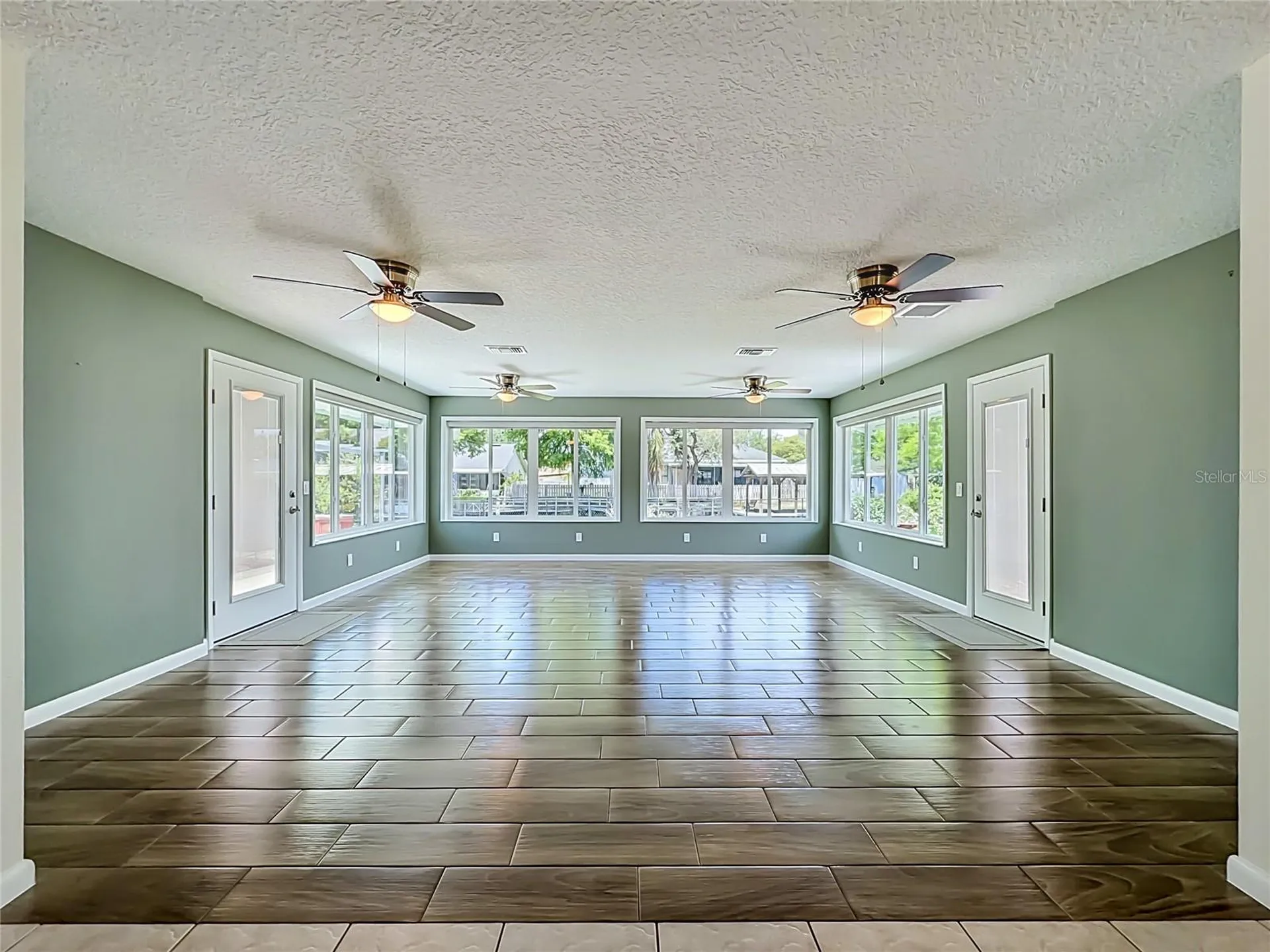 12547 Pine Island Drive Leesburg FL 34788