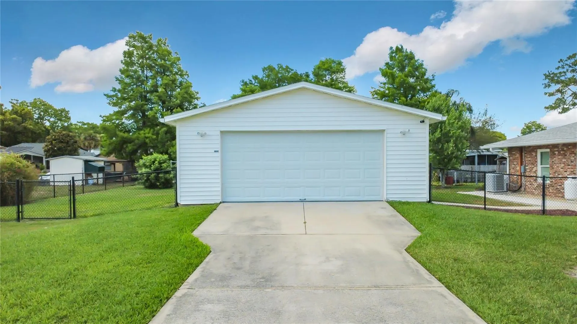 12547 Pine Island Drive Leesburg FL 34788