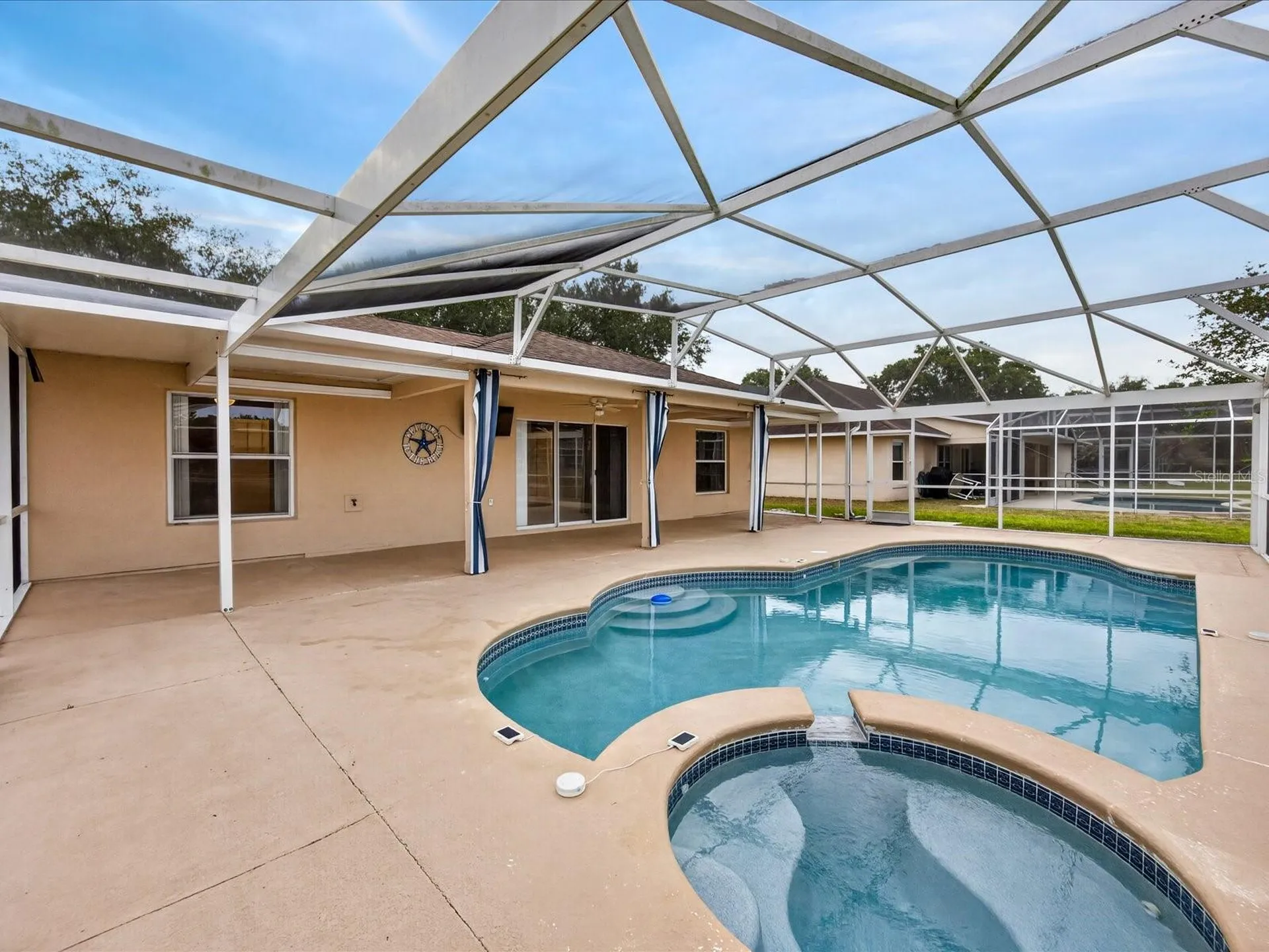 703 Sunridge Woods Boulevard Davenport FL 33837