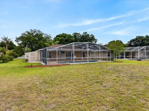 703 Sunridge Woods Boulevard Davenport FL 33837
