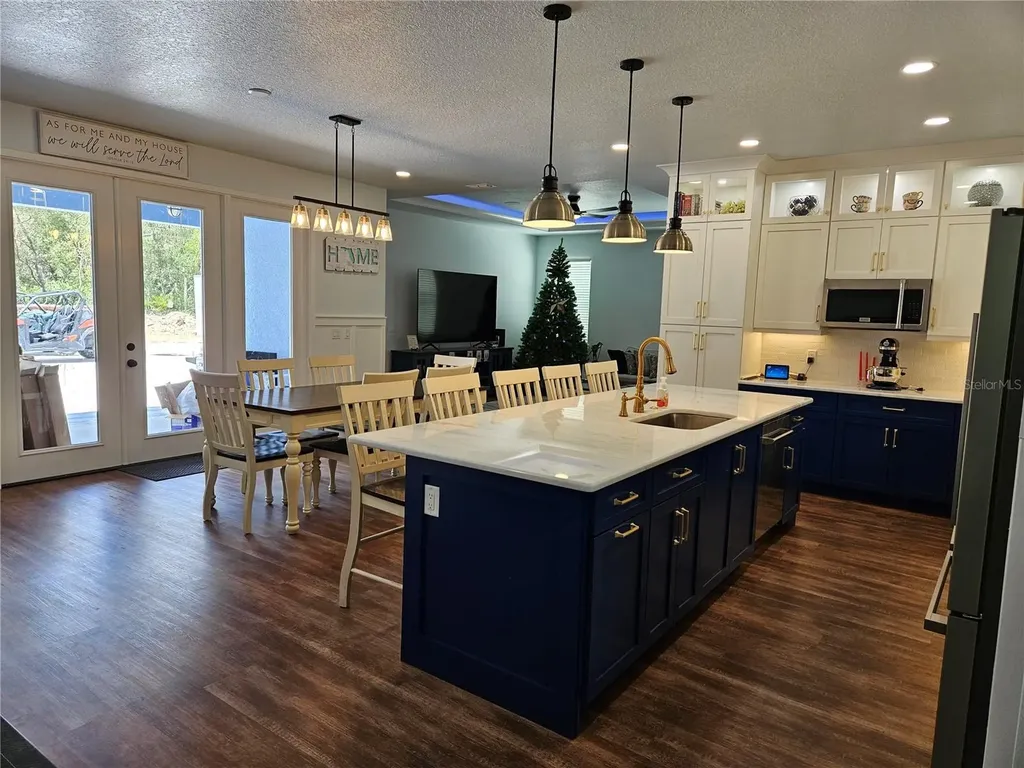 290 Redwood Avenue Orange City FL 32763