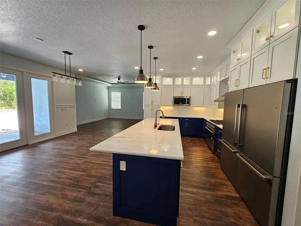 290 Redwood Avenue Orange City FL 32763