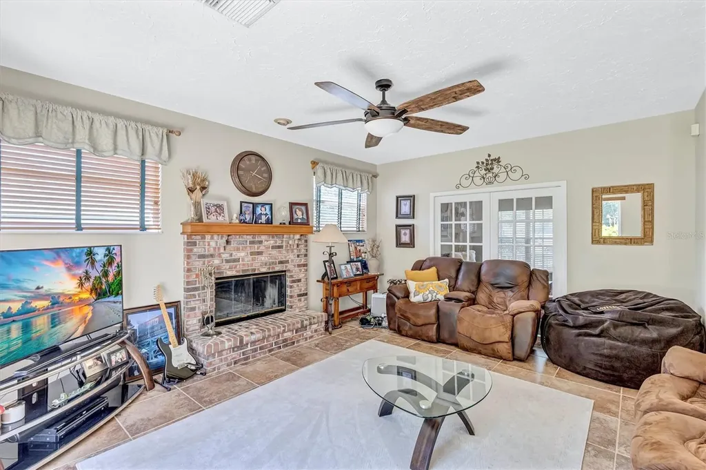 403 131st Street E Bradenton FL 34212