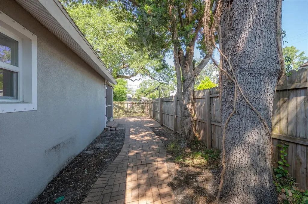 4022 N Marguerite Street Tampa FL 33603