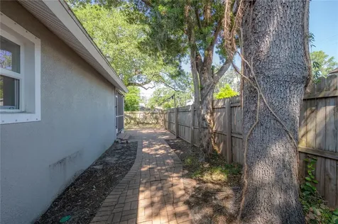 4022 N Marguerite Street Tampa FL 33603