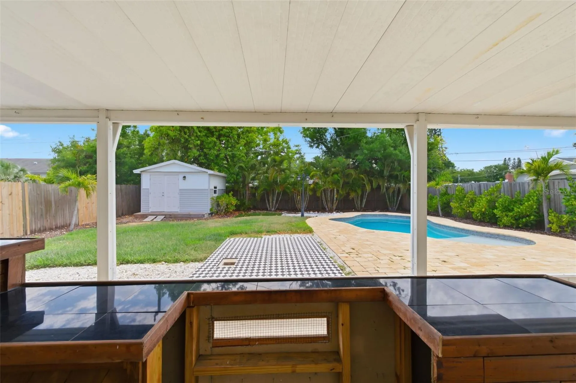 4146 Des Moines Street NE St Petersburg FL 33703