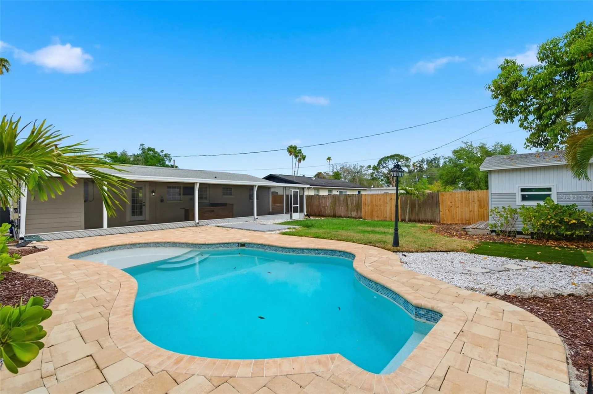 4146 Des Moines Street NE St Petersburg FL 33703