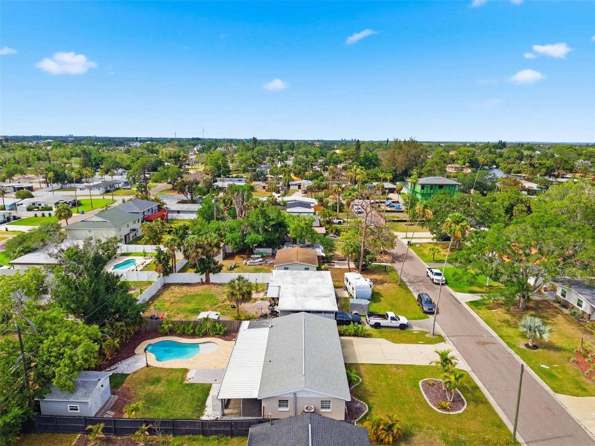 4146 Des Moines Street NE St Petersburg FL 33703