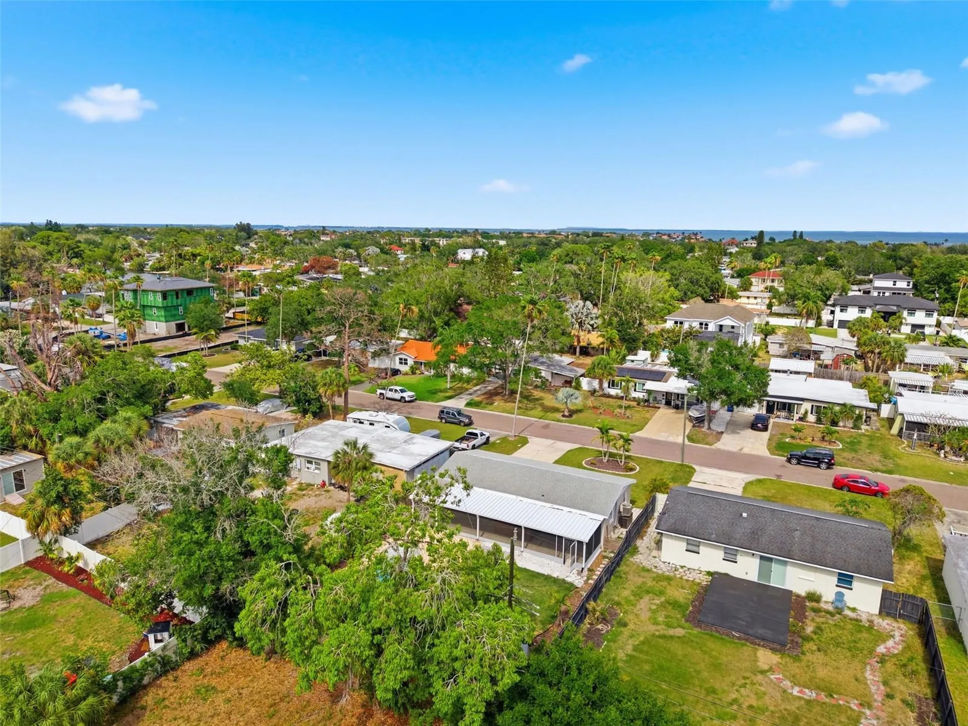 4146 Des Moines Street NE St Petersburg FL 33703