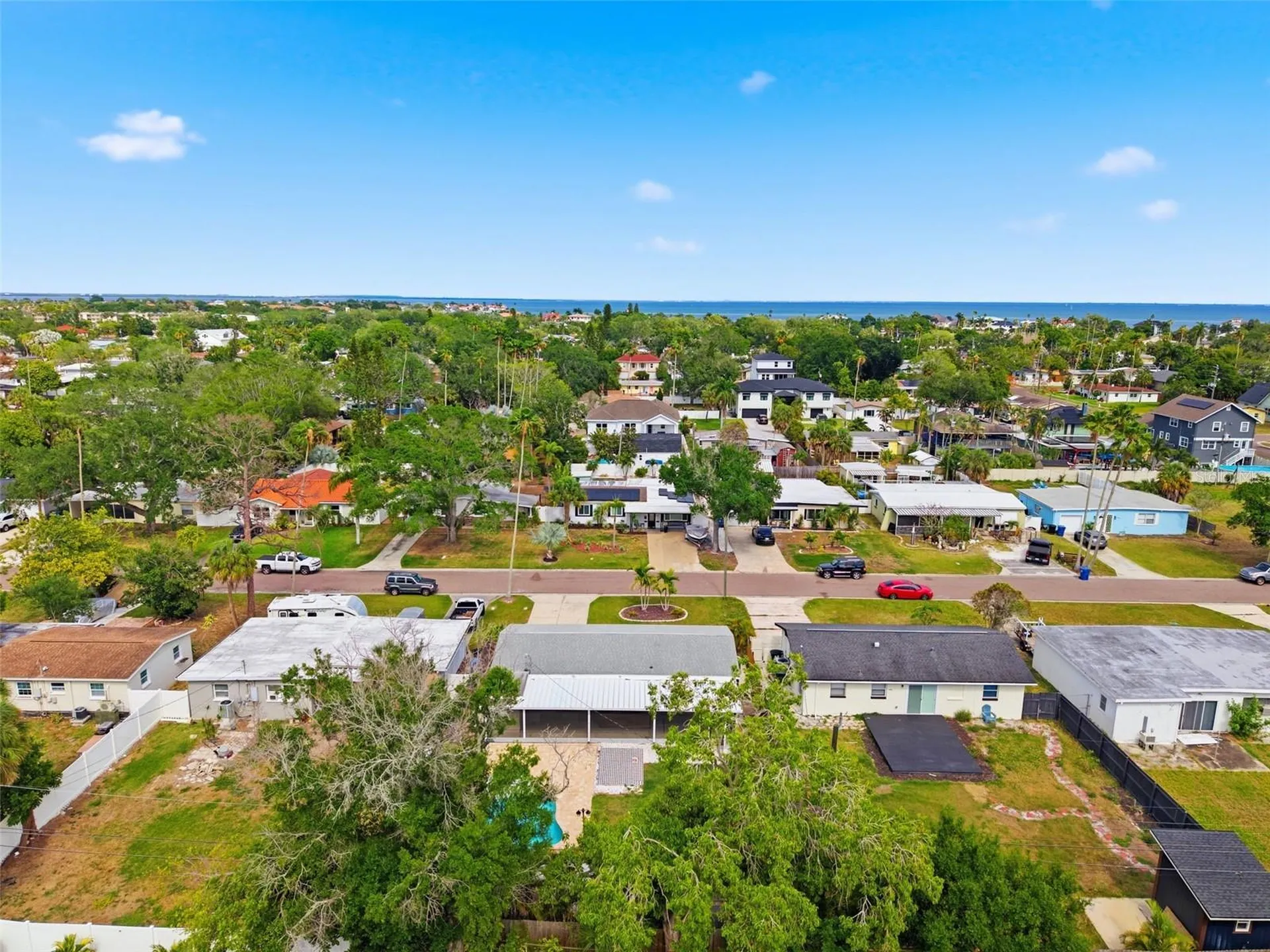 4146 Des Moines Street NE St Petersburg FL 33703