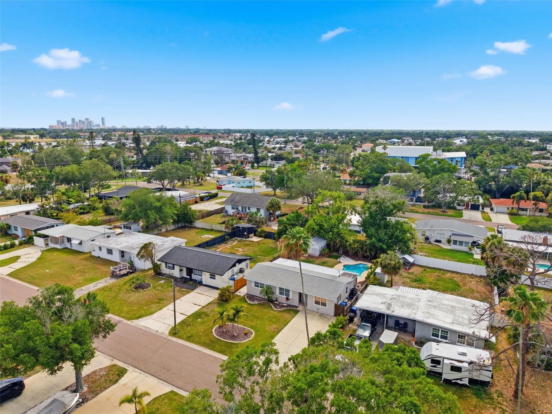 4146 Des Moines Street NE St Petersburg FL 33703