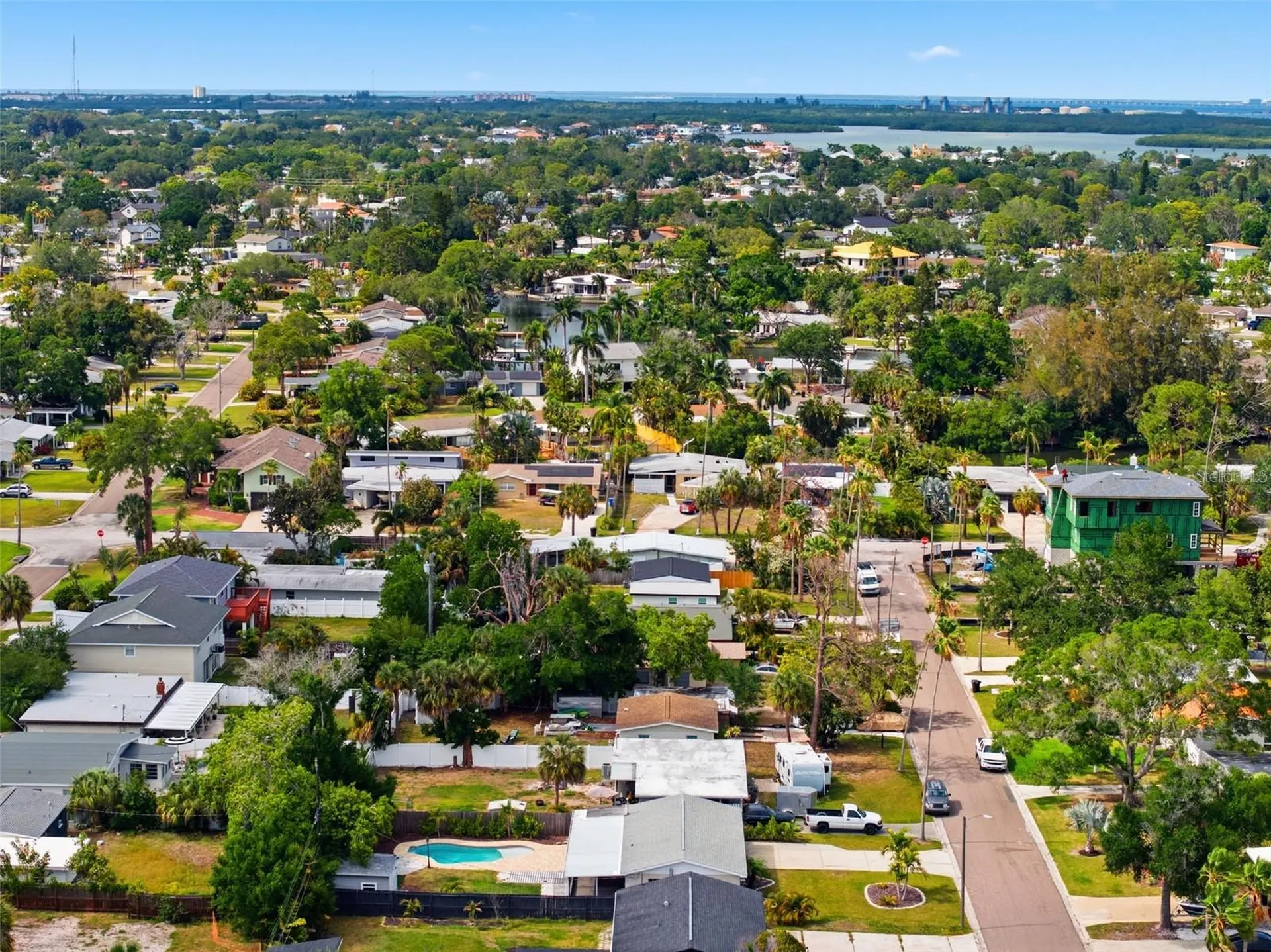 4146 Des Moines Street NE St Petersburg FL 33703