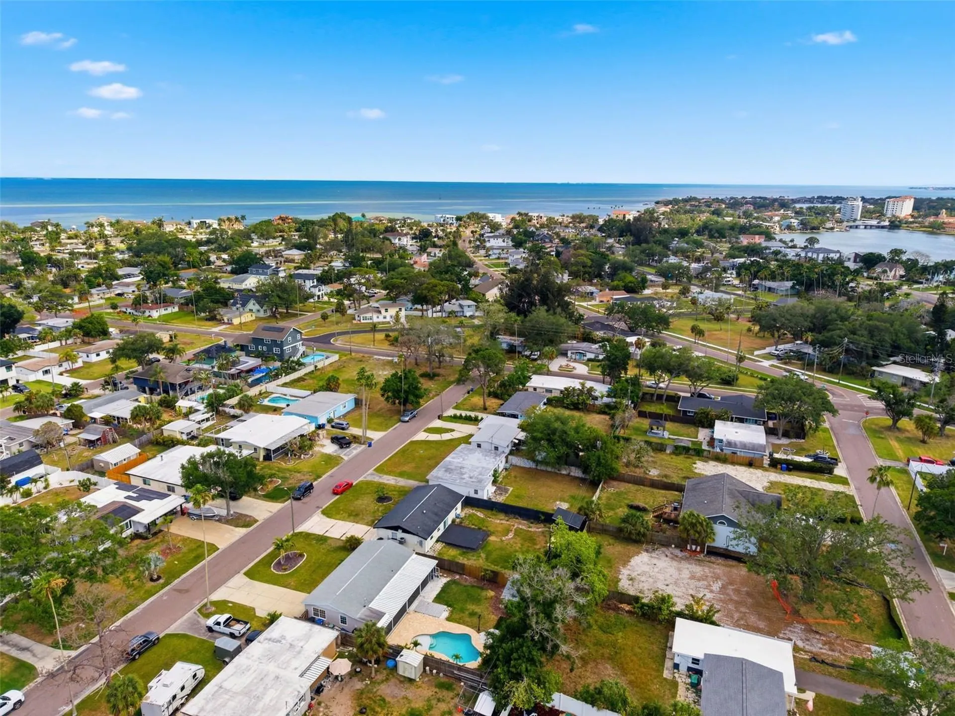 4146 Des Moines Street NE St Petersburg FL 33703