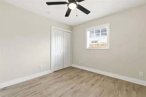 4146 Des Moines Street NE St Petersburg FL 33703
